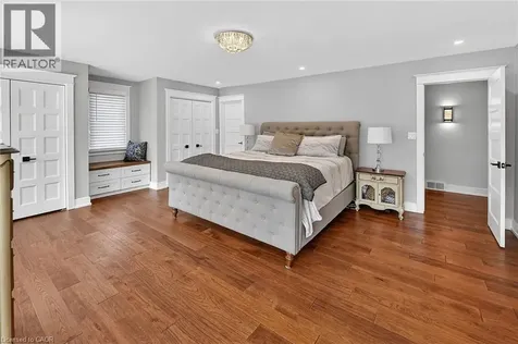 51 Park Road South Grimsby ON L3M 4E7