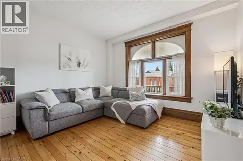16 Hampton Street Elmira ON N3B 1X9