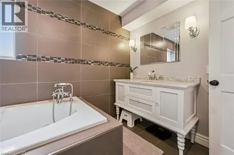 16 Hampton Street Elmira ON N3B 1X9