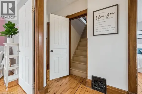 16 Hampton Street Elmira ON N3B 1X9
