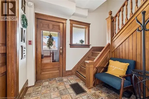 16 Hampton Street Elmira ON N3B 1X9