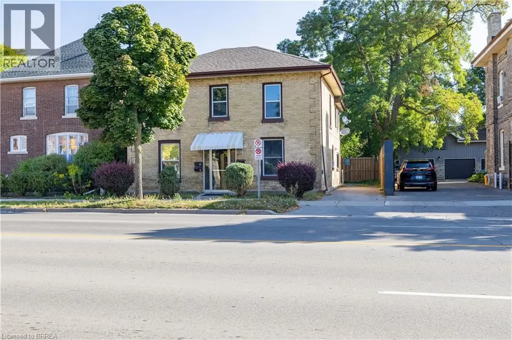113 Brant Avenue Brantford ON N3T 3H4
