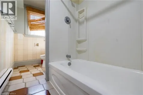 113 Brant Avenue Brantford ON N3T 3H4