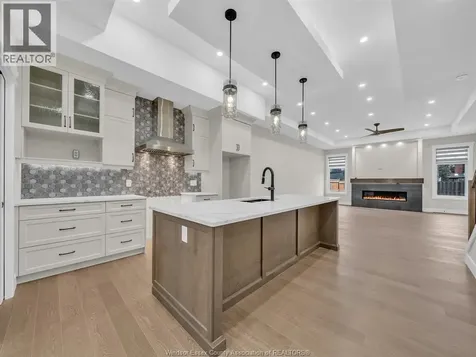 236 Manor's Grove Lakeshore ON N8N 0E8