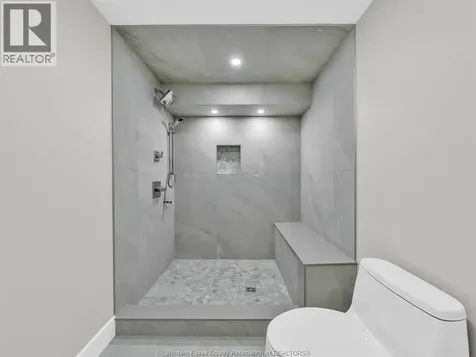 236 Manor's Grove Lakeshore ON N8N 0E8
