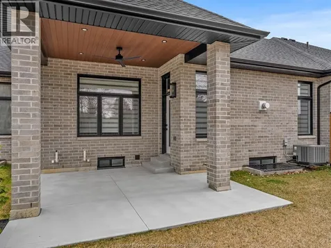 236 Manor's Grove Lakeshore ON N8N 0E8