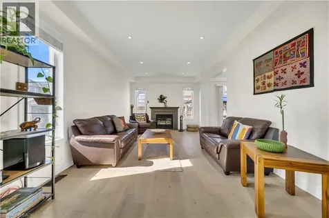 433 Twinleaf Street Waterloo ON N2V 0B5