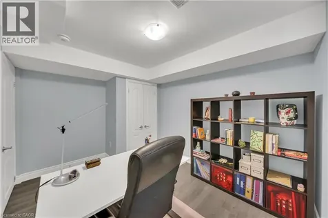 433 Twinleaf Street Waterloo ON N2V 0B5