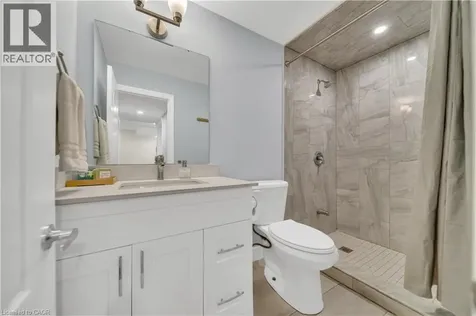 433 Twinleaf Street Waterloo ON N2V 0B5