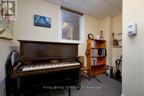 422 Donald B Munro Drive Ottawa ON K0A 1L0
