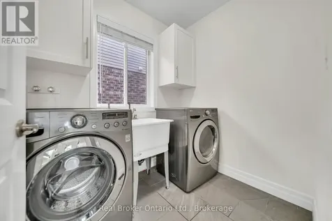 433 Twinleaf Street Waterloo ON N2V 0B5