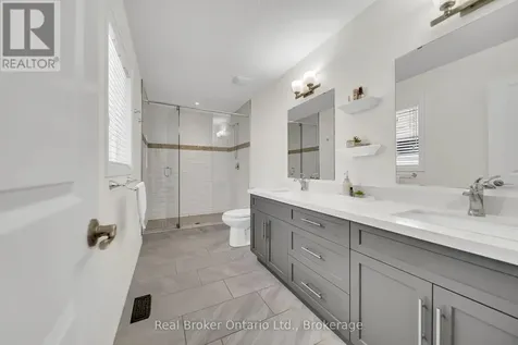 433 Twinleaf Street Waterloo ON N2V 0B5