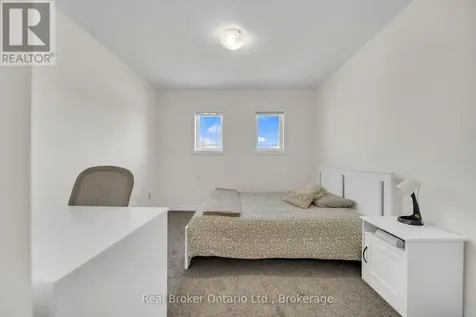 433 Twinleaf Street Waterloo ON N2V 0B5