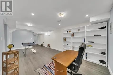 433 Twinleaf Street Waterloo ON N2V 0B5