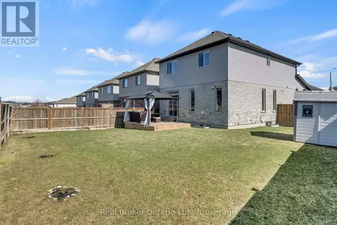 433 Twinleaf Street Waterloo ON N2V 0B5