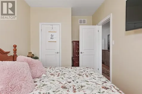 35 Sandy Coast Crescent Wasaga Beach ON L9Z 2L2