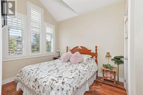 35 Sandy Coast Crescent Wasaga Beach ON L9Z 2L2