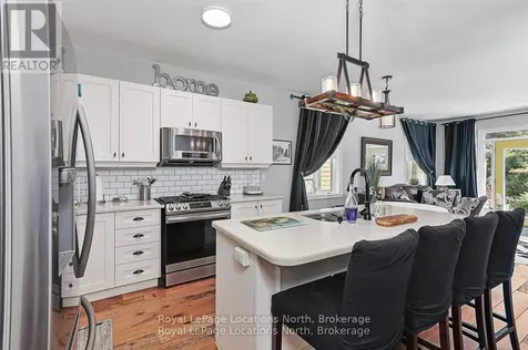35 Sandy Coast Crescent Wasaga Beach ON L9Z 2L2