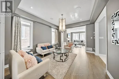 118 Lorne Thomas Place New Tecumseth ON L9R 0V8