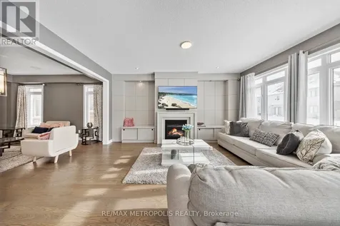 118 Lorne Thomas Place New Tecumseth ON L9R 0V8