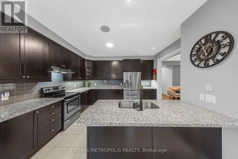 118 Lorne Thomas Place New Tecumseth ON L9R 0V8