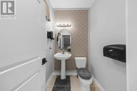 118 Lorne Thomas Place New Tecumseth ON L9R 0V8
