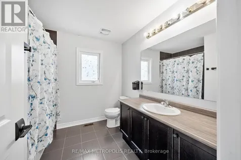 118 Lorne Thomas Place New Tecumseth ON L9R 0V8
