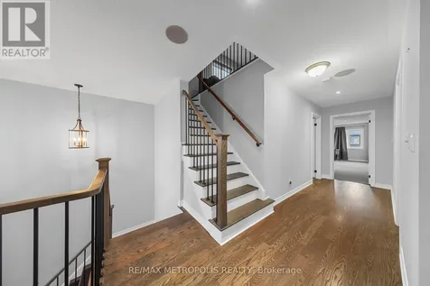 118 Lorne Thomas Place New Tecumseth ON L9R 0V8