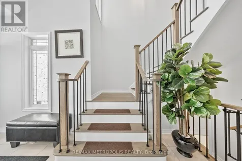 118 Lorne Thomas Place New Tecumseth ON L9R 0V8