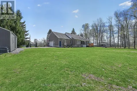 8 Tudor Circle Rideau Lakes ON K0G 1L0