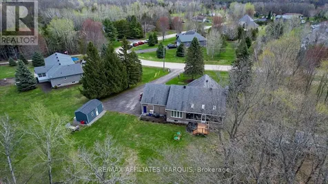 8 Tudor Circle Rideau Lakes ON K0G 1L0
