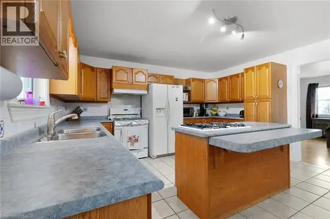 6 Scott Street Delhi ON N4B 1A2