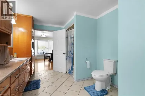 6 Scott Street Delhi ON N4B 1A2