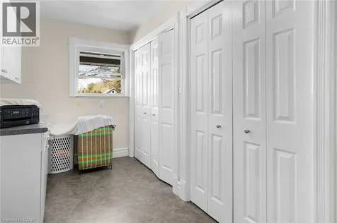 6 Scott Street Delhi ON N4B 1A2