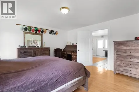 6 Scott Street Delhi ON N4B 1A2