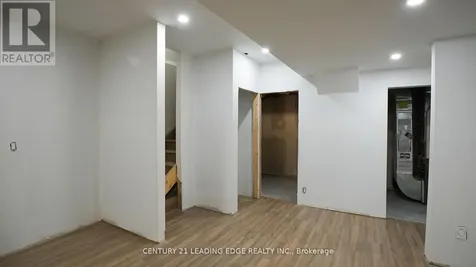 34 Huggins Drive Whitby ON L1P 0N4