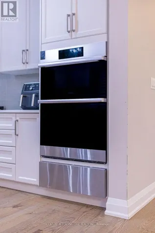34 Huggins Drive Whitby ON L1P 0N4