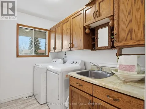 21 Brown Street South Minto ON N0G 1M0
