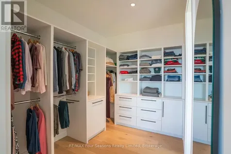 58 Sydenham Trail West Clearview ON L0M 1H0