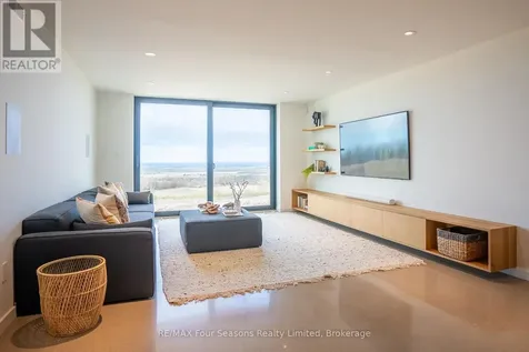 58 Sydenham Trail West Clearview ON L0M 1H0