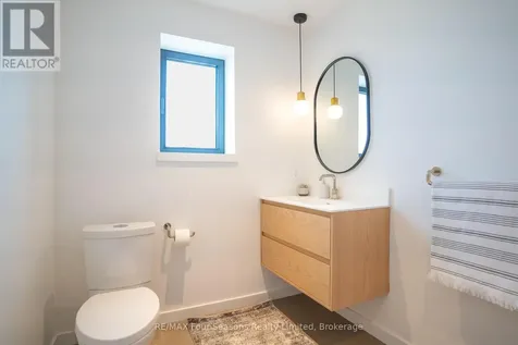 58 Sydenham Trail West Clearview ON L0M 1H0