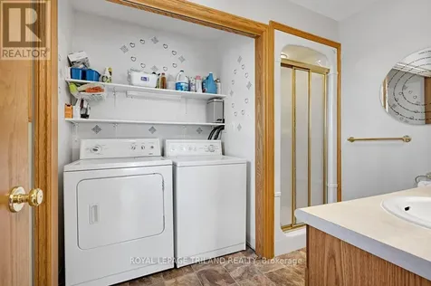 46 Rosebery Place St. Thomas ON N5R 2H7