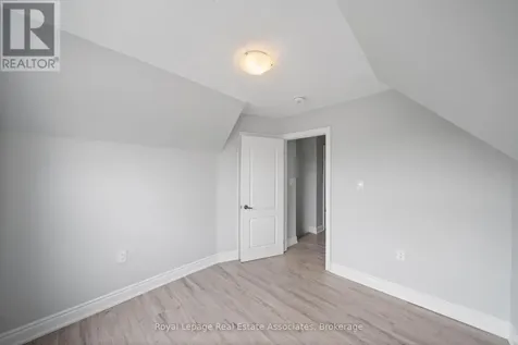 305 Weir Street North Hamilton (homeside) ON L8H 5G4