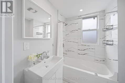 305 Weir Street North Hamilton (homeside) ON L8H 5G4