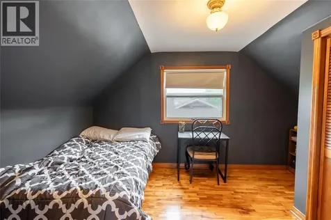 1736 Dufferin Avenue Wallaceburg ON N8A 2X4