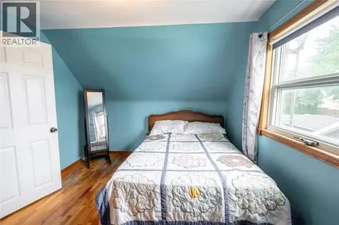 1736 Dufferin Avenue Wallaceburg ON N8A 2X4
