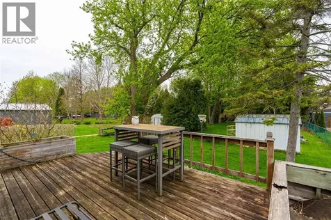 1736 Dufferin Avenue Wallaceburg ON N8A 2X4