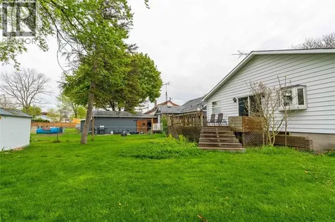 1736 Dufferin Avenue Wallaceburg ON N8A 2X4