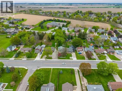 1736 Dufferin Avenue Wallaceburg ON N8A 2X4