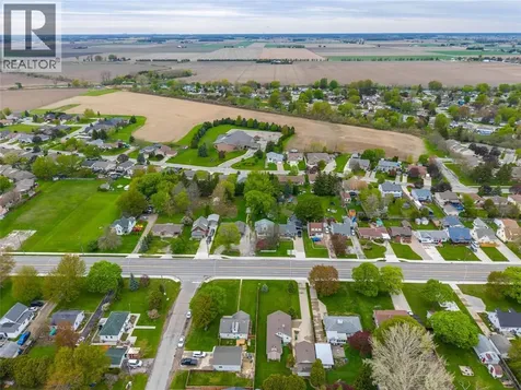 1736 Dufferin Avenue Wallaceburg ON N8A 2X4